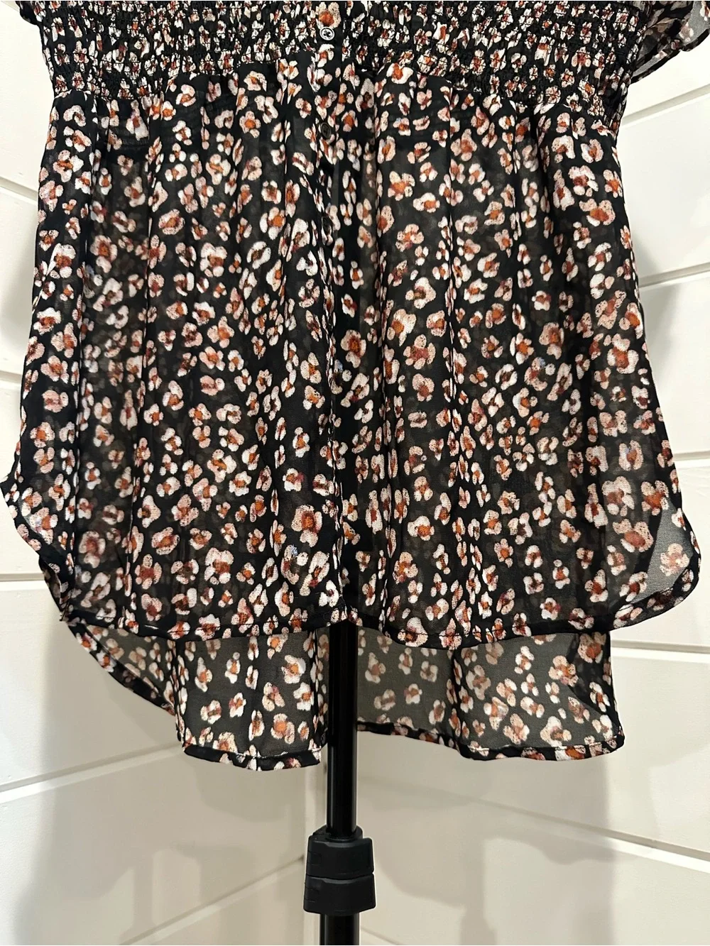 Knox Rose Black Leopard-Print Smocked-Waist Blouse - Picture 4 of 12
